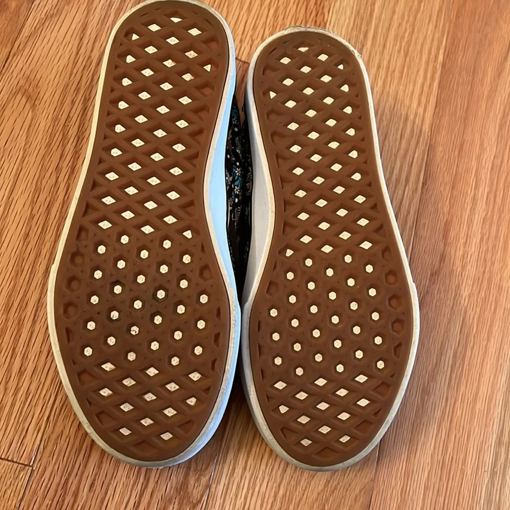🌺 Vans Shoes - Picture 13 of 15